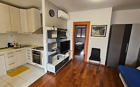 Apartman In Club